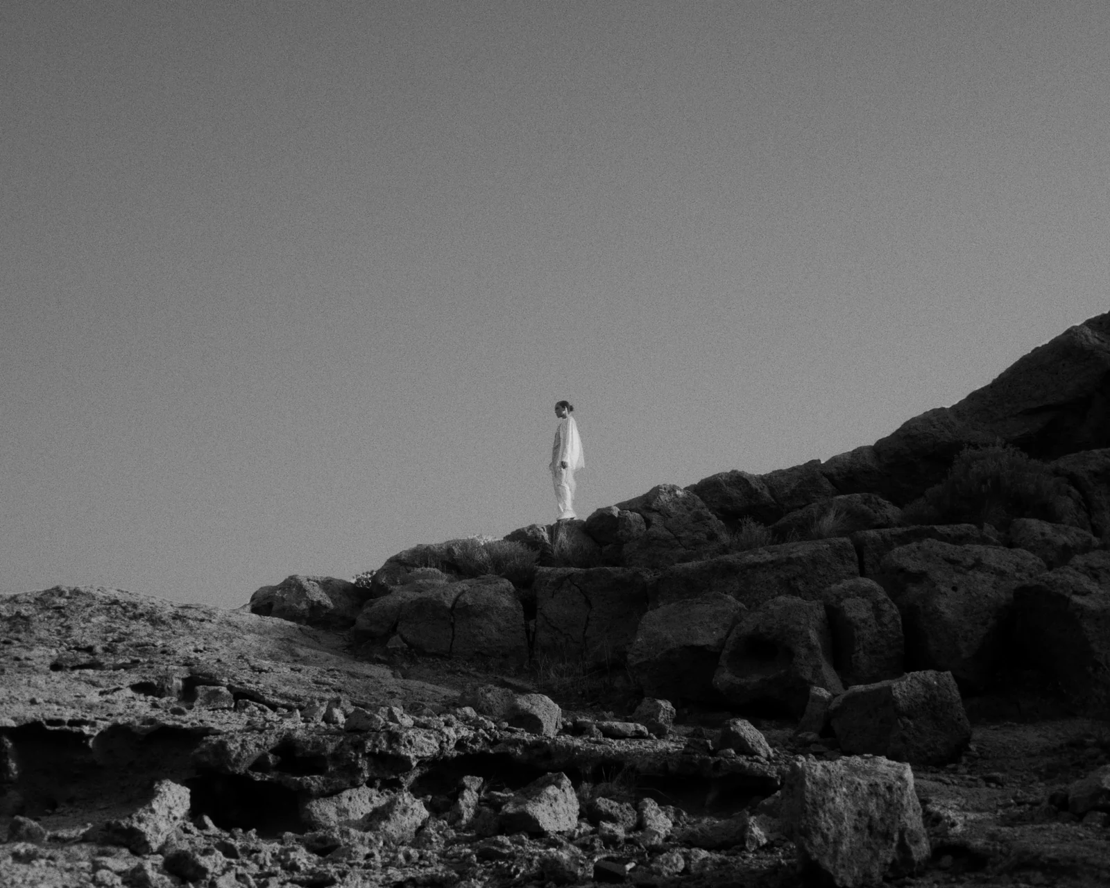 Crossing — still 7